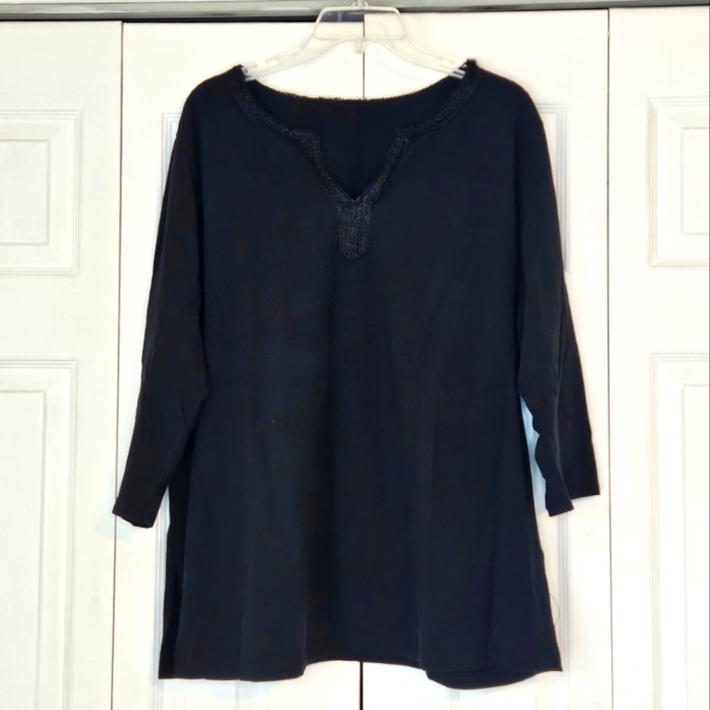 Women's Black Top